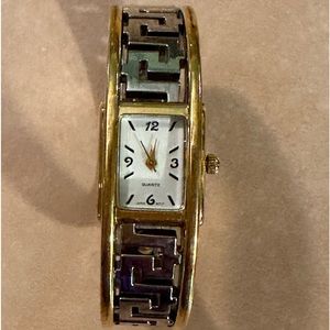 Vintage Avon Quartz Bangle Bracelet Watch